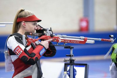 Rikke Mæng Ibsen var to point fra en finaleplads, da hun mandag formiddag skød 10 meter luftriffel ved European Games i Minsk, Hviderusland. Foto: Tom Laursen