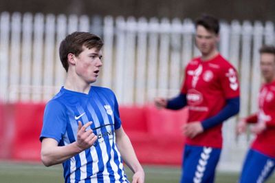 18-årige Mathias Morgenstern har imponeret hos Herning Fremads førstehold, der er nyoprykker i Danmarksserien. I denne uge træner midtbanetalentet med hos Skive IK. Foto: Tom Laursen
