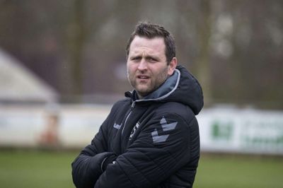 Trods et strot spillemæssigt overtag mod Vildberg-træner Michael Henriksen erkende, at der kom kom ét point ud af efterårets første kampe. Foto: Tom Laursen