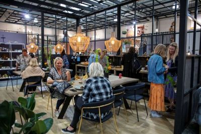Bloomingville har i disse dage premiere på sit nyindrettede showroom på Lene Haus Vej, hvor der er masser af inspiration og nye kollektioner i det 583 kvadratmeter store lokale. Foto: Michael Bay Michael Bay