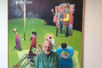 Arne Hauge Sørensen fylder 90 år til april. Det markerer Vestjyllands Kunstpavillon - Arne Haugen Sørensen Museum med en stor særudstilling fra lørdag 23. april. Museet er ved at låne værker ind til udstillingen, og den private kunstsamler Arne Wulff er en af bidragyderne. Billedet af Arne Haugen Sørensen er fra hans besøg på en tidligere udstilling i Videbæk. Foto: Ole Skydt