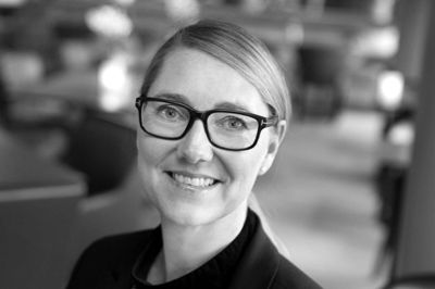 Hoteldirektør Rikke Bøndergaard fra Scandic Regina i Herning er både stolt og rørt over, at hun på vegne af medarbejderne modtog prisen for bedste service-hotel. Foto: Tom Laursen