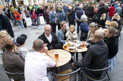 Hygge på Torvet i forbindelse med Open by Night i city samt gadecykelløb. Foto: Tom Laursen Tom Laursen