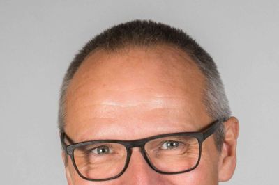 Kristendemokraten Karlo Brondbjerg glæder sig over, at det for partiet går noget lettere med at indsamle vælgererklæringerne denne gang end tidligere. Foto: Pr-foto