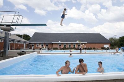 Mellem 11.000 og 12.000 gæster hoppede i bassinerne i Aulum Friluftsbad denne sommer. Foto: Tom Laursen
