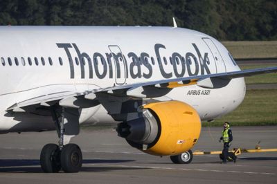 Rejsegiganten Thomas Cooks skandinaviske afdeling må indstille flytrafikken fra mandag morgen efter moderselskabets konkursbegæring. Foto: Ritzau Scanpix
