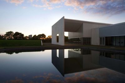I begyndelsen af 00’erne strammede skjortefabrikken over skuldrene, og Herning Kunstmuseum, som måtte dele Angligården med Teko Center, trængte til mere plads. Det blev til Heart i 2009. Foto: Herning Folkeblad