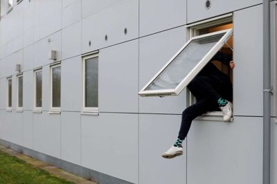 Mange af de personer, der har opholds- og meldepligt på tålt ophold i Danmark, er efterlyst, skriver Politiken onsdag. Foto: Andrew Kelly/Reuters