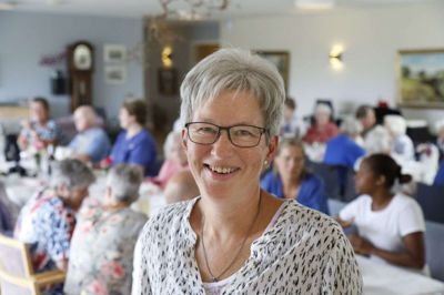 Jette Forbech er forstander på plejecentret Kildehøj, hvor otte ansatte og seks beboere har været smittet henover julen. Foto: Henrik Ole Jensen