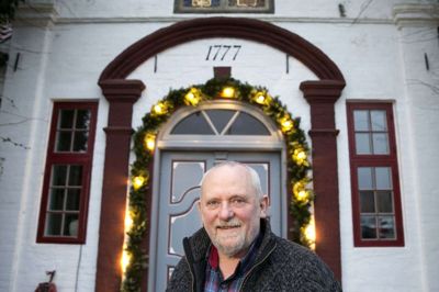 Ebbe Larsen og Møltrup Optagelseshjem har fået en tidlig julegave i form af en tilkendegivelse på tre millioner kroner fra Herning Kommune til hjemmets nye multisal. Foto: Tom Laursen