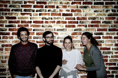Fra venstre er det Hemad Nazari, Francois André, Masa Kulisic og Bernadette Vincze. Gruppen tæller også et medlem, der ikke er med på billedet - nemlig Laura Sokolowska. Foto: Henrik Ole Jensen