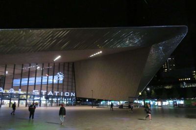 Endestationen for vores togeventyr: Den enorme - og smukke - Rotterdam Centraal Station. Foto: Henrik Øster-Jørgensen