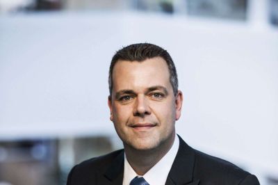 Thomas Bundgaard, HR-direktør i Siemens Gamesa, gav ledelses-foredrag i Mediehuset. Han fortalte om, hvordan virksomheden håndterer, at der er hele 61 nationaliteter i Brande-afdelingen. Foto: PR-Foto