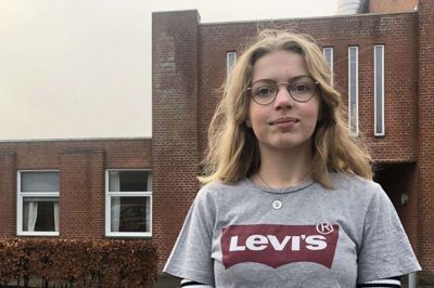 Thea Trærup Andersen, 15 år, Aulum: - Vi holder for det meste ferie i nærområdet, så det med at flyve mindre kan jeg ikke så godt sige. Men jeg kunne godt spise mere kylling og fisk, så længe det ikke kun er det, jeg skal spise. Jeg vil heller ikke leve helt vegetarisk. Min hest vil jeg frede. Ja, den prutter, og man får ikke noget kød eller andet ud af den. Den er min hobby. Jeg vil heller ikke undvære chokolade eller avocado.