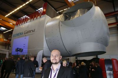 Anders Sylvester Bjerg, senior projektleder hos Siemens Gamesa, er stolt over, at vindmølle-producenten har lavet en havvindmølle, der kan lave et nulbud - altså et støttefrit projekt.