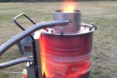 Denne incinerator kan brænde affald af ved meget høj temperatur, og det sikrer en ren, effektiv og dermed miljø-skånsom forbrænding. FOTO: BEREDSKABSSTYRELSEN MIDTJYLLAND