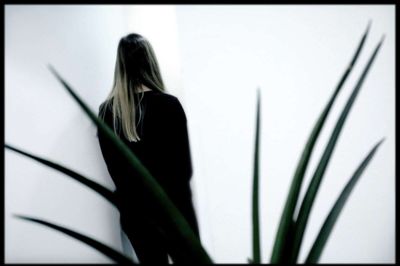 Det har haft store omkostninger for 24-årige Anne, at hendes mor drikker, men også for hendes lillesøster og resten af familien. Foto: Henrik Ole Jensen