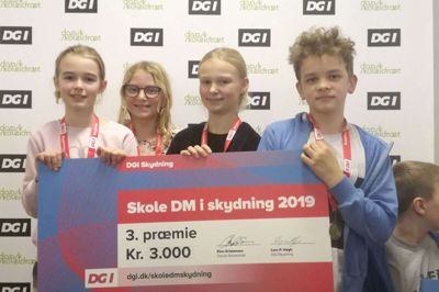 De fire skarpskytter fra Arnborg er Trine Steensgard, Sara Skinnerup, Cecilie Thing og Filip Paszek. foto: privatfoto