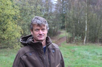 Jan Svarre er sikker på, at Alfred aldrig kommer hjem. Jan og hans hustru Lene er for længst videre og har købt sig en ny korthåret hønsehund, som har samme far som Alfred. Foto: Morten Hallstrøm