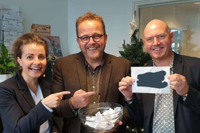 Vindernavnet blev udtrukket med hjælp fra Ulrik Gorm Albrechtsen, der er administrerende direktør hos reklamebureauet Advicer. Foto: Privatfoto