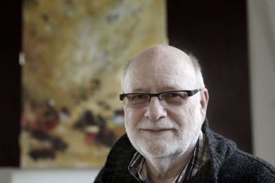 Formanden for menighedsrådet i Troldhede, Hans Christensen, havde gerne set Troldhede Sogn bevaret, men kan også se flere fordele ved en sammenlægning. Foto : Henrik Ole Jensen