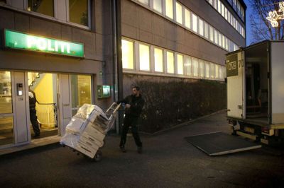 Torsdag 9. januar var store flyttedag for politiet, da man rykkede ud af den gamle politigård på Nørregade. Planerne for området tillader, at den rives ned, og en ny bygning på fire etager med butikker, kontorer og øverst boliger kan opføres. foto: flemming hansen