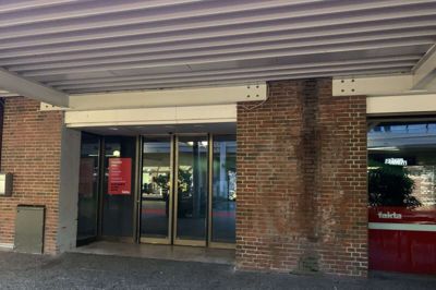 Fakta i Strøgcentret lukkede officielt ned 13. oktober 2019. Coop har besluttet sig for at beholde bygningen med henblik på at leje den ud. Målsætningen for Coop er klar: Bygningen skal ikke stå tom. Foto: Mikkel Korsgaard Christensen