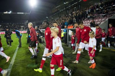 MCH Arena lagde senest græs til en landskamp, da Danmark - dengang med den tidligere FCM’er Pione Sisto på holdet - i oktober 2018 besejrede Østrig med 2-0. Foto: Bo Amstrup/Ritzau Scanpix