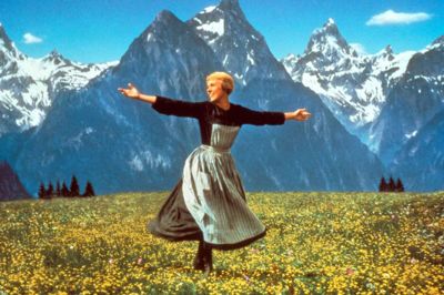Teaterkompagniet i Brande tager nu en af historiens største musicals op. I slutningen af efteråret opføres »The Sound of Music« i RemisenBrande. På billedet her ses Julie Andrews som Julie i den verdensberømte film fra 1965. Foto: Topfoto/Polfoto