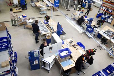 Med flytningen til Lind har Uni-El fået cirka 1800 kvadratmeter at boltre sig på, hvilket er omtrent det dobbelte af pladsen i Rimmerhus. Foto: Tom Laursen