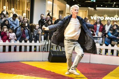 Lokale Sigmund fra Sørvad var blandt de kunstnere, som optrådte i herningCentret i 2019 i forbindelse med, at han deltog i Dansk Melodi Grandprix. Foto: Tom Laursen
