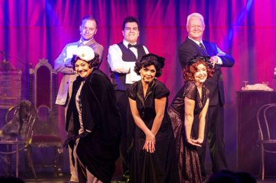 Hele holdet: Peter Nørgaard, Lukas Birch, Jan Schou, Anne Herdorf, Lise Staun Jensen og Helena Neumann.