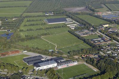 Her ses hele campusområdet fra luften, hvor Guldminen kommer til at holde til i midlertidige bygninger, indtil en ny skole står klar til Guldminen. Foto: Privatfoto