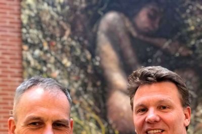 Kommunaldirektør Flemming Storgaard (t.v.) har taget initiativet til, at erhvervsmanden Jens Poulsen, DK Company, skal i praktik i en uge i Ikast-Brande kommune. foto: jette aaes