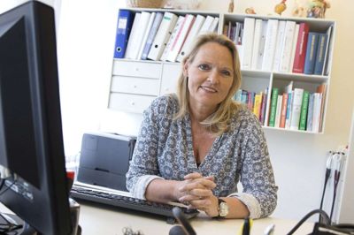 Liselotte Hjelm Kristensen, der er formand for Praktiserende Lægers Organisation i Herning, opfordrer til, at man tager det stille og roligt. Foto: Tom Laursen