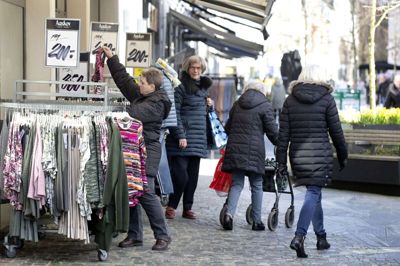 Med nogle uheldige erfaringer fra Legia Warszawas seneste besøg in mente, opfordrer citychef Allan Kristensen i samarbejde med politiet til, at butikker og restauratører i midtbyen tager deres forholdsregler, når de polske fodboldgæster kommer til byen. Foto: Henrik Ole Jensen