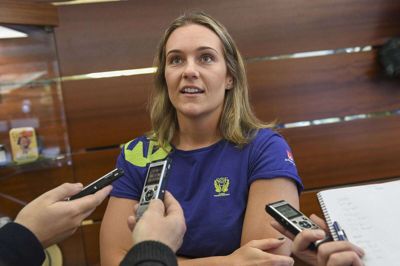 Sabina Jacobsen vandt DM-guld, to pokaltitler og EHF Cup Winners Cup som anfører for FCM Håndbold. Nu styrer den 31-årige svensker forsvaret hos russiske CSKA Moskva, hvor hun har danske Jan Leslie som cheftræner. Foto: Ritzau Scanpix