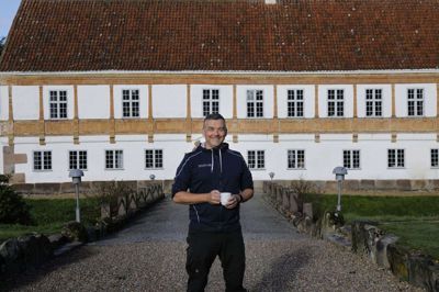 Forstander Kristian Grell havde håbet, at Brejninggaard Efterskole havde fået lov at byde eleverne velkomne igen. Foto: Henrik Ole Jensen