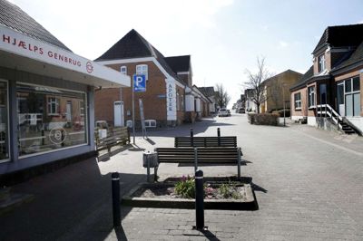 Nr. Bredgade er den første strækning i byen, der får en overhaling med nye plantebede, træer og belægningssten. foto: Flemming Hansen