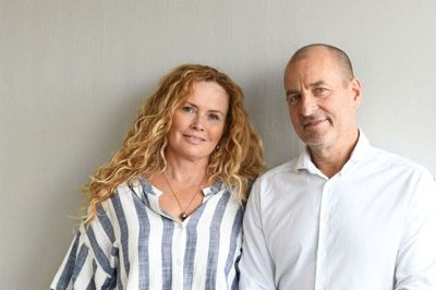 Thomas Frederiksen (t.h) træder ind i Offspring A/S, som er stiftet af ægteparret Charlotte og Peter Galsgaard. Foto: PR-Foto