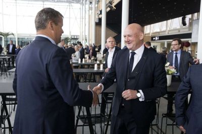 MCH-direktør Georg Sørensen (t.h.) og borgmester Lars Krarup kender og værdsætter hinanden gennem mange års tæt samarbejde. Nu kommer deres veje også til at krydse hinanden, når MCH samarbejder med Team Danmark. Foto: Tom Laursen