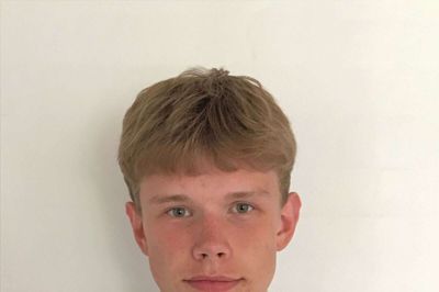 - Det har været lidt mærkeligt, siger Morten Moesgaard om sit første år som gymnasieelev på Herningsholm Erhvervsgymnasium. Efter grundforløbet kom eleverne i nye klasser, og de nåede ikke at være sammen længe, før coronavirussen tvang dem til at studere hjemmefra. Foto: rivatfoto