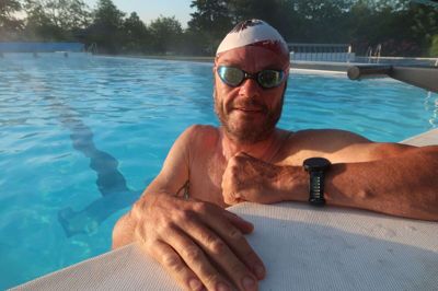 Thomas Andersen var klar til at svømme baner lidt i seks i morges. Foto: Henrik Lind Jørgensen