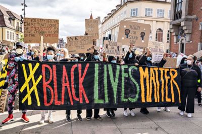 Black Lives Matter-talskvinden Bwalya Sørensen erkender, at hun vidste, at indsamling ikke var lovlig. Billedet her er fra en Black Lives Matter Denmark-demonstration i Aalborg tirsdag 9. juni 2020. Foto: Henning Bagger/Ritzau Scanpix
