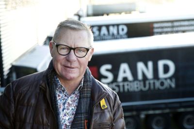 Ingvard Sand har det meste af sin forretning samlet på Baggeskærvej i Herning, hvor Sand Spedition råder over et stort lager og logistikcenter. Foto: Flemming Hansen