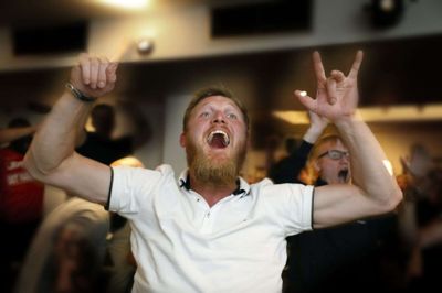 Sejrsglæde på Fox. Foto: Henrik Ole Jensen