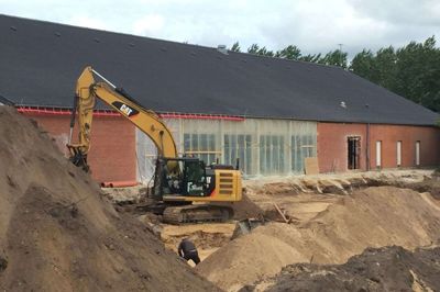 Der er fuld fart på byggeriet. Foto: Ole Skydt