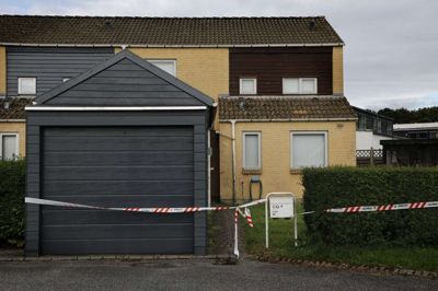 Den mand, Sam Alimalayeri, der har været efterlyst siden tirsdag aften, har nu meldt sig selv til politiet, oplyser Midt- og Vestjyllands Politi. Den dræbte blev fundet i sit hjem her på Lupinens Kvarter. Foto: Henrik Ole Jensen