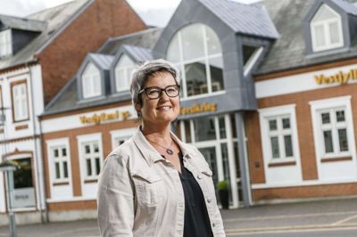 Hanne Randbæk, ansat i Vestjylland Forsikring, kan 1. august fejre 40-årsjubilæum. Foto: PR-foto