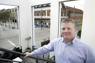 Ejeren af Fox and Hounds, Jan Taulbjerg, understreger, at han og personalet kommer til at undgå alt unødvendig kontakt de kommende dage. - Hvis jeg bliver smittet, så skal vi lukke helt, indtil det bliver mandag, siger han. Foto: Flemming Hansen